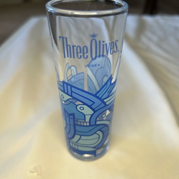 Three Olives Shot glass - Picture 3 of 6